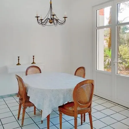 Beautiful House With Garden In Royan Апартаменты Руайян